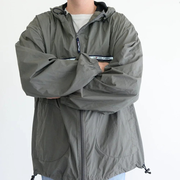 Vintage Tommy Hilfiger Grey Windbreaker Raincoat with Hood Size XXL - Picture 2 of 15